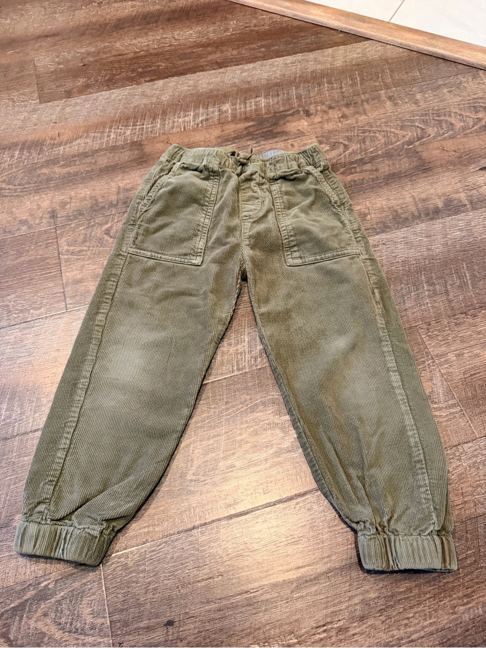 Hanna Andersson Olive Green Corduroy Jogger Pants Kids Size 100 US 4